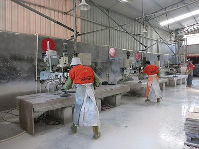 專注于木紋，執著于質量——走進嘉巖石材